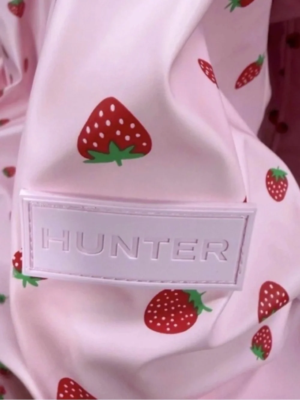 NWT Hunter Kids Pink Strawberry Print Rain Coat Sz M(8)